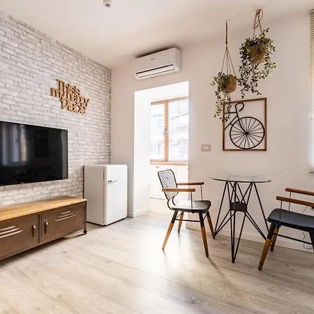 Apartament Modern Cozy Near New Bazaar Tirana